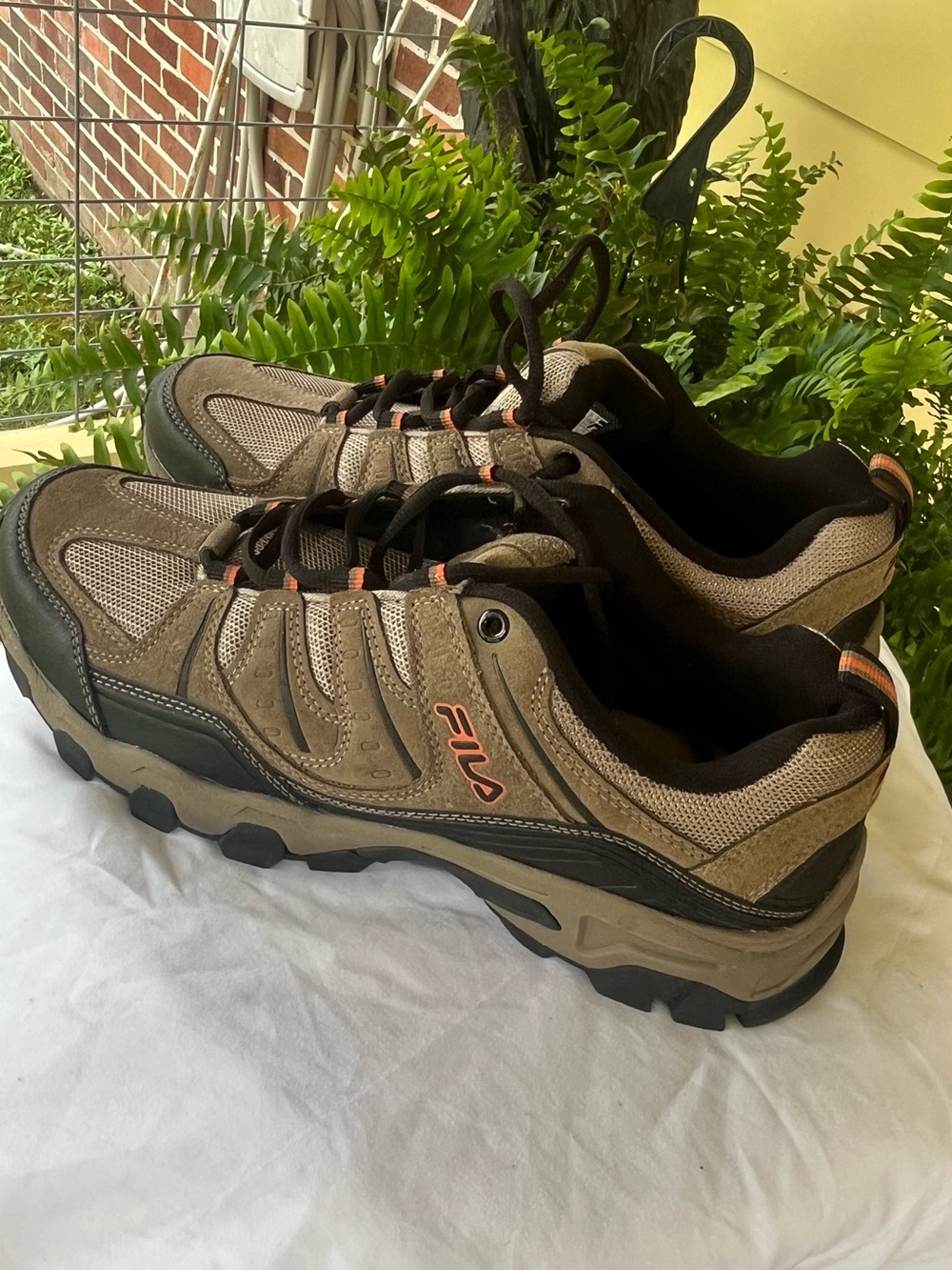 Fila Men's Tan and Black Trail Sneakers with Orange Accents